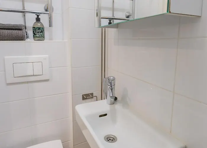 Mukava Yksioe Laehellae Keskustaa Ja Metroa * 赫尔辛基